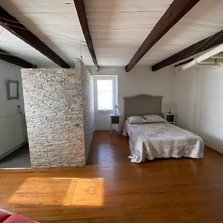 La Maison De Jeanne Tour-de-Faure