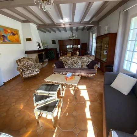 La Maison De Jeanne Tatil Evi *