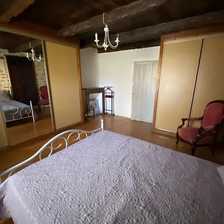 La Maison De Jeanne Tour-de-Faure